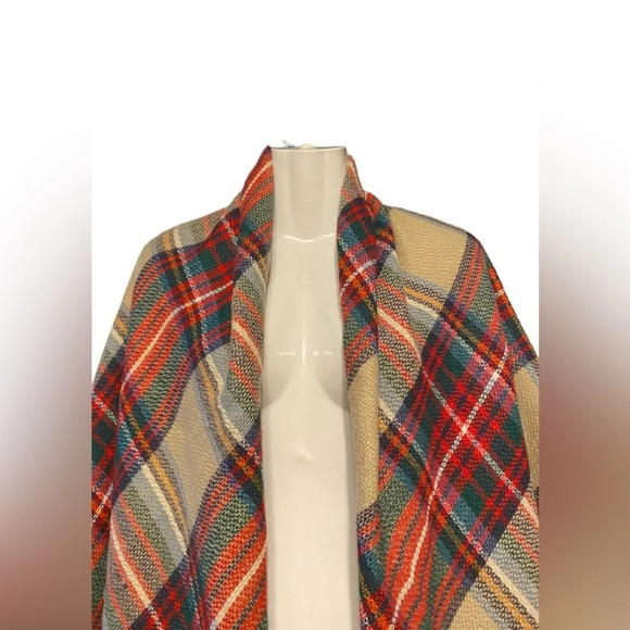 ModCloth Tartan Plaid Blanket Scarf - Picture 4 of 7